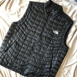 The North Face Men’s puffer vest black